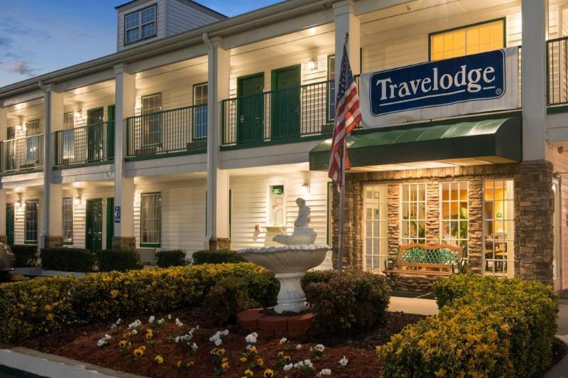 Baymont By Wyndham Commerce Ga Near Tanger Outlets Mall Buitenkant foto