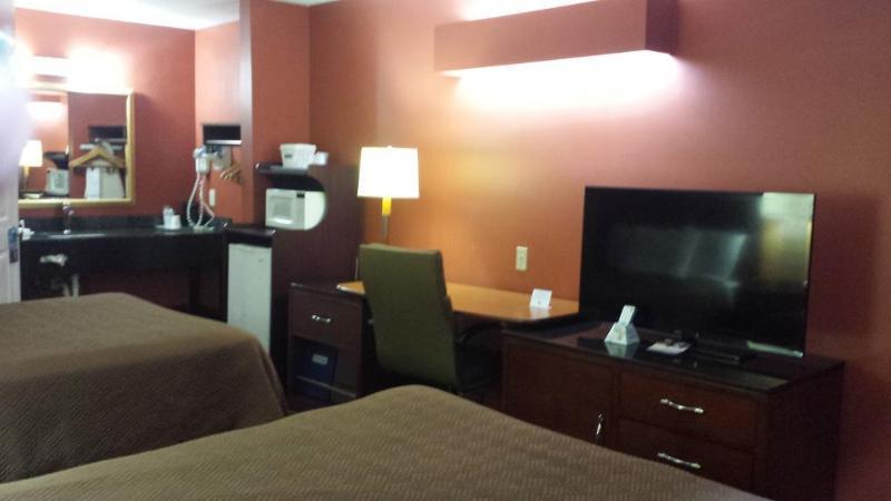 Baymont By Wyndham Commerce Ga Near Tanger Outlets Mall Buitenkant foto